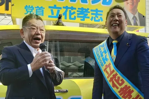 NHK党の街頭演説に登場した須田慎一郎氏